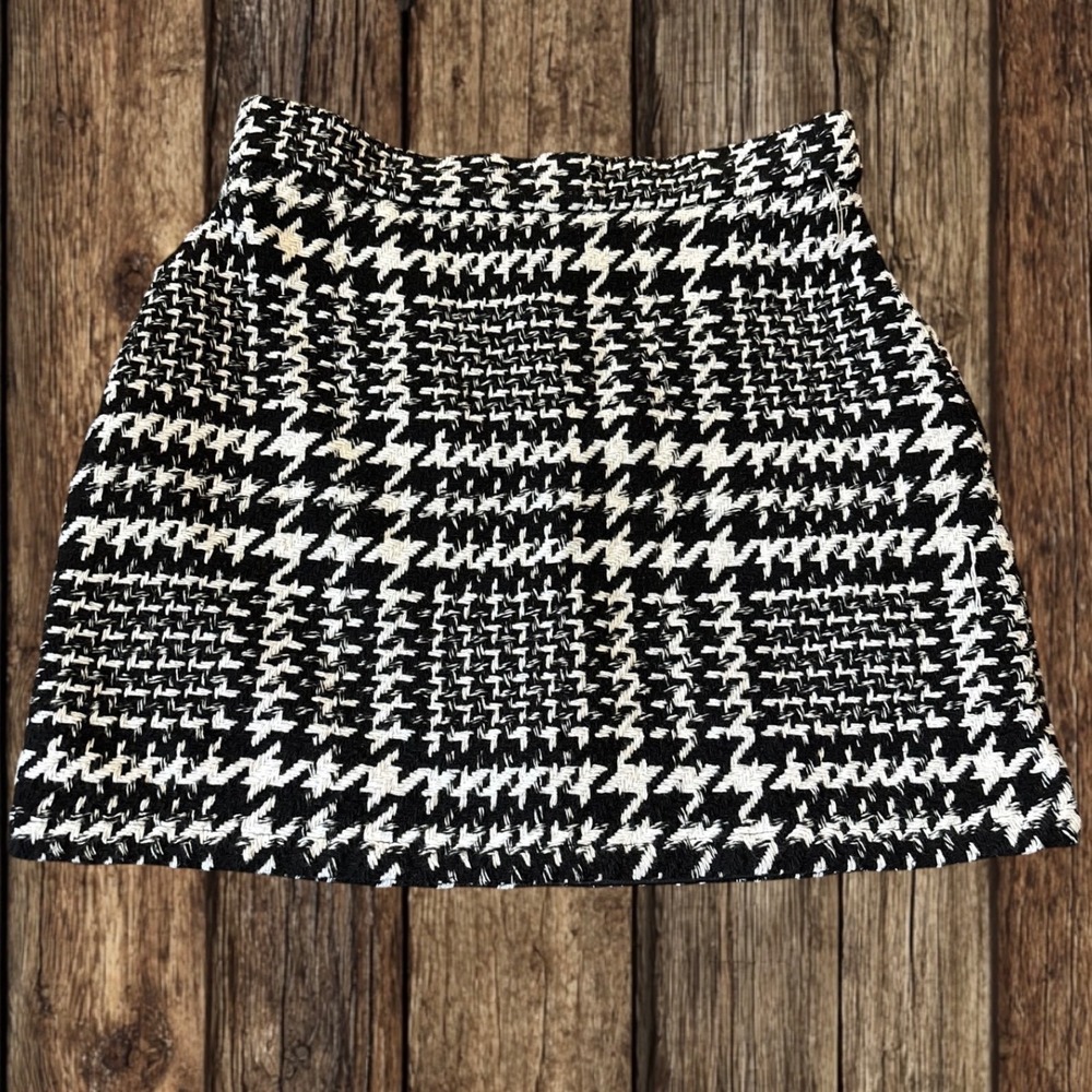 Altar'd State Black White Houndstooth Tweed Mini Skirt Academia Preppy Office M - Picture 4 of 12